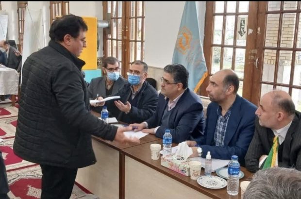 میز خدمت اقدام موثری در راستای بررسی و حل مشکلات