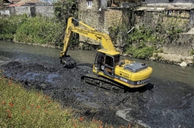 آغاز عملیات لایروبی رودخانه های شهر رشت