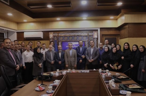 تجلیل از زحمات مسوولان، کارشناسان و فعالان عرصه روابط عمومی در شهرداری رشت تجلیل از زحمات مسوولان، کارشناسان و فعالان عرصه روابط عمومی در شهرداری رشت