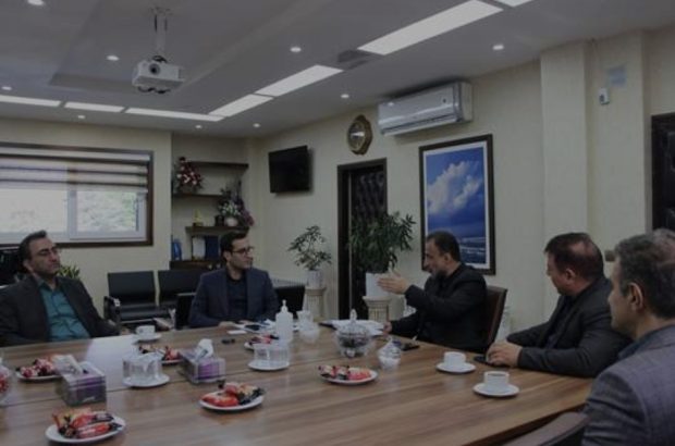 دیدار نماینده مردم آستانه اشرفیه به همراه مشاور معاون توسعه وزارت بهداشت با دکتر گل شکن