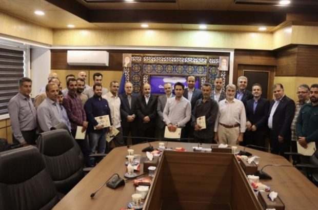 تجلیل از کارگران نمونه فضای سبز شهری شهرداری رشت به مناسبت هفته محیط زیست