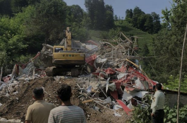 تخریب یک ویلای غیرمجاز در فومن