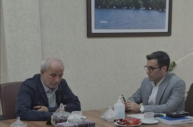 نماینده مردم در مجلس شورای اسلامی با معاون توسعه مدیریت، منابع و برنامه ریزی دانشگاه دیدار کرد نماینده مردم در مجلس شورای اسلامی با معاون توسعه مدیریت، منابع و برنامه ریزی دانشگاه دیدار کرد