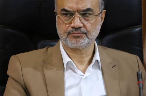 استفاده از شناورهایی در تالاب عینک رشت با هدف توسعه گردشگری آبی