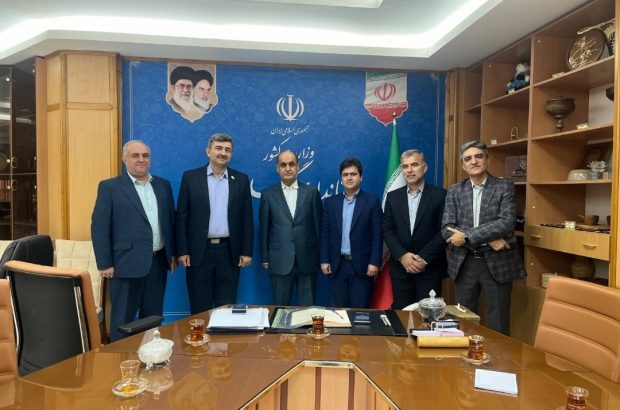 دیدار صمیمانه استاندار گیلان با مدیرعامل شرکت توزیع برق و تاکید بر اهمیت تأمین برق پایدار دیدار صمیمانه استاندار گیلان با مدیرعامل شرکت توزیع برق و تاکید بر اهمیت تأمین برق پایدار