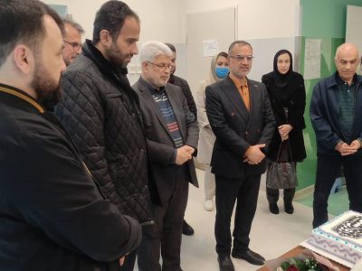 به مناسبت روز رشت و رویداد ایران جوان به اولین نوزادان رشت( خواهر دو قلو) هدایایی به رسم یادبود توسط رئیس شورا و شهردار رشت اهدا شد .