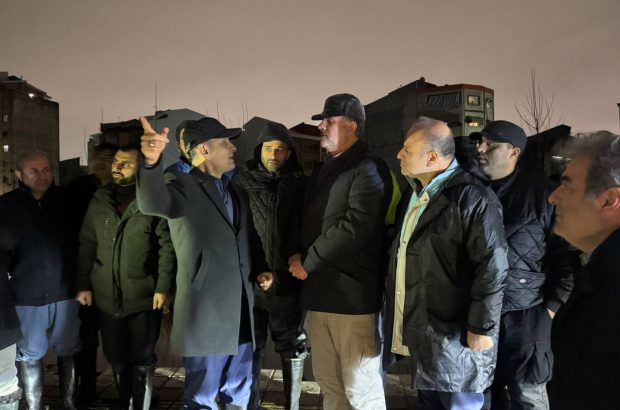 حضور رئیس ستاد مدیریت بحران کشور در رشت با همراهی استاندار گیلان و شهردار رشت به منظور بررسی روند خدمت‌رسانی به شهروندان