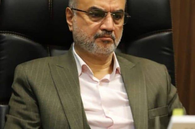 آمادگی تجهیزات و نیروی انسانی به منظور ارائه خدمت به شهروندان در روزهای برفی/ راننده های جایگزین برای فعالیت خودروهای برف روب/ پاکسازی معابر اصلی و فرعی رشت /  خدمات رسانی مداوم و رایگان اتوبوس های درون شهری در روزهای بارش برف