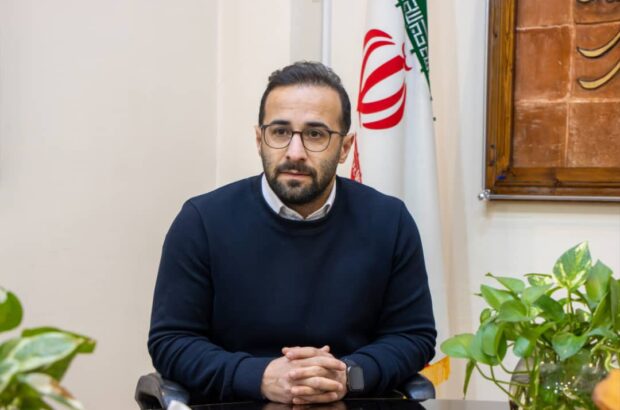 نفس شهر باران‌های نقره‌ای به شمارش افتاده/  مسوولان شهری برای حل مشکل ترافیک چاره‌اندیشی‌کنند.