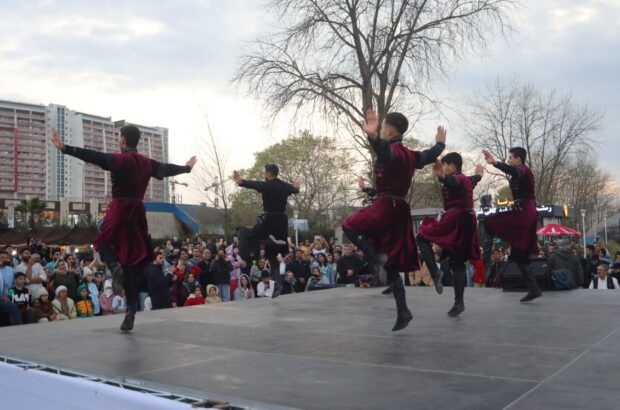 تجلیل از پیش‌کسوتان تئاتر استان گیلان در آخرین روز جشنواره