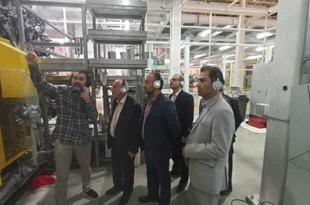 تلاش برای تکمیل سرمایه گذاری 49 هزار میلیاردی حوزه تولید در گیلان تلاش برای تکمیل سرمایه گذاری ۴۹ هزار میلیاردی حوزه تولید در گیلان