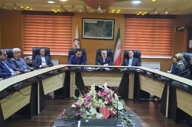 گسترش تعاملات رشت با آستراخان روسیه با هدف توسعه مباحث گردشگری و تعاملات اقتصادی / خواهر خواندگی آستراخان و رشت نشان از جایگاه اهمیت روابط اقتصادی و اجتماعی دو کشور دارد./ پرواز مستقیم رشت به آستراخان و بالعکس در آینده نزدیک / ارتباطات گیلان و آستراخان می تواند موتور پیشران مراودات ایران و روسیه باشد . گسترش تعاملات رشت با آستراخان روسیه با هدف توسعه مباحث گردشگری و تعاملات اقتصادی / خواهر خواندگی آستراخان و رشت نشان از جایگاه اهمیت روابط اقتصادی و اجتماعی دو کشور دارد./ پرواز مستقیم رشت به آستراخان و بالعکس در آینده نزدیک / ارتباطات گیلان و آستراخان می تواند موتور پیشران مراودات ایران و روسیه باشد .