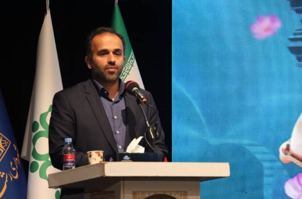 کارگران زحمتکش با تلاش شبانهروزی، پایهگذار آرامش و نظم شهری هستند کارگران زحمتکش با تلاش شبانهروزی، پایهگذار آرامش و نظم شهری هستند