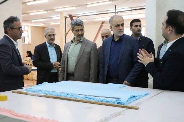 بازدید رئیس کل دادگستری استان گیلان از صنایع ریسندگی و بافندگی پیشروتاب