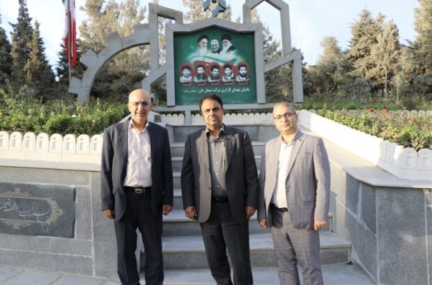 “رفاقت داخلی مقدمه عزت نفس در رقابت بیرونی” شاخص سال جاری سیمان خزر و در امتداد شاخص‌های همدلی، جدیت در کار و تلاش، نظم و انظباط فردی و سازمانی و استقامت با متانت، جهت تولید تاب‌آور و پایدار می‌باشد.