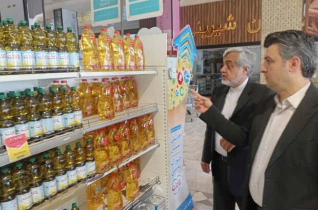 بازدید میدانی سرپرست فرمانداری رشت از فروشگاه‌های عرضه کالاهای اساسی