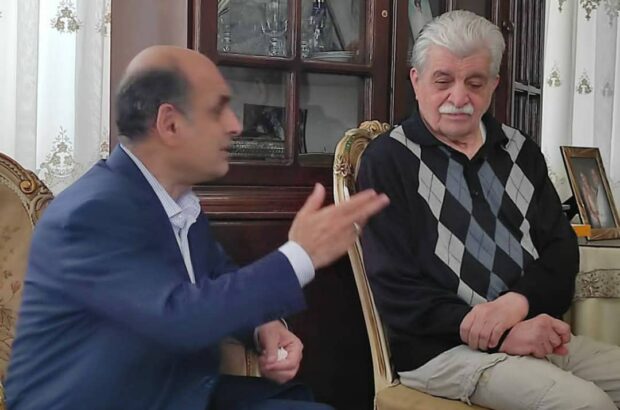 قدردانی استاندار گیلان از دبیر ریاضی دوران تحصیل به مناسبت روز معلم قدردانی استاندار گیلان از دبیر ریاضی دوران تحصیل به مناسبت روز معلم