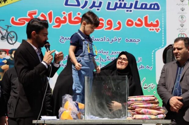 ایجاد وفاق و همدلی، توسعه ورزش همگانی و ایجاد شور و نشاط و همبستگی در بین مردم