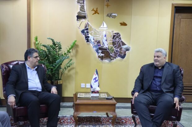 تجلیل بنیاد مسکن گیلان از نقش‌آفرینی بانک‌ها در طرح بهسازی مسکن روستایی