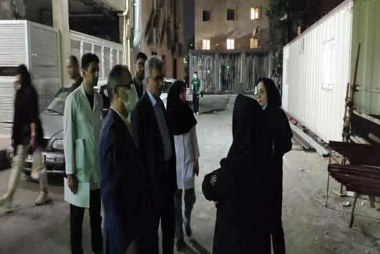 بازدید شبانه رئیس دانشگاه علوم پزشکی گیلان از مرکز آموزشی درمانی رازی رشت؛ تأکید بر آمادگی کامل در شرایط بحران بازدید شبانه رئیس دانشگاه علوم پزشکی گیلان از مرکز آموزشی درمانی رازی رشت؛ تأکید بر آمادگی کامل در شرایط بحران