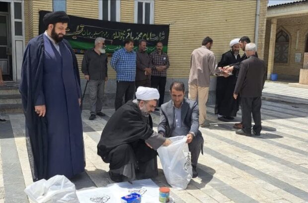 توزیع ۹۱۳ بسته معیشتی درطرح قرار دوازدهم شهرستان رودسر توزیع ۹۱۳ بسته معیشتی درطرح قرار دوازدهم شهرستان رودسر