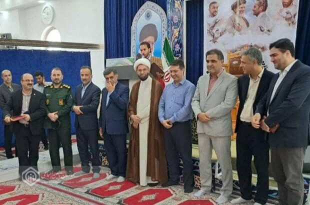 رئیس تامین اجتماعی آستانه اشرفیه در زمره مدیران نمونه شهرستان معرفی شد