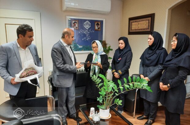 گرامیداشت یاد و خاطره یکی از کارکنان اورژانس و تجلیل از بازماندگان وی توسط تامین اجتماعی گیلان