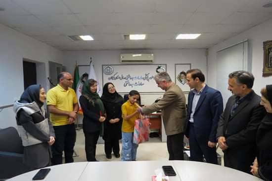 تقدیر از دانش آموز سیاهکلی به مناسبت کسب مقام نخست مسابقه ملی هنری کاردستی و عروسکسازی با موضوع پشه آاِدس تقدیر از دانش آموز سیاهکلی به مناسبت کسب مقام نخست مسابقه ملی هنری کاردستی و عروسکسازی با موضوع پشه آاِدس