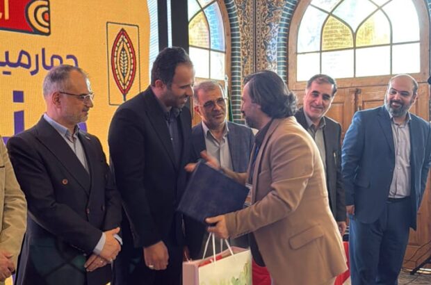 اختتامیه چهارمین سوگواره ملی تئاتر خیابانی (نقالی و پردهخوانی) نینواییان برگزار شد اختتامیه چهارمین سوگواره ملی تئاتر خیابانی (نقالی و پردهخوانی) نینواییان برگزار شد