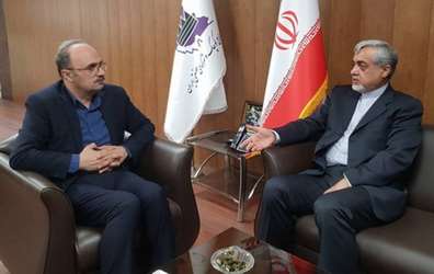 دیدار فرماندار رشت با مدیرعامل شرکت شهرک‌های صنعتی گیلان/ تأکید بر نقش تعیین‌کننده صنعت در توسعه اقتصادی
