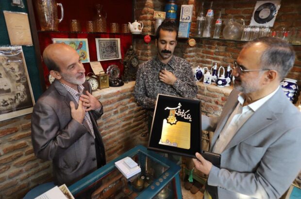 حرکتهای خودجوش زیر ذرهبین شورا/ بازدید و تقدیر رئیس شورا از چهرههای مردمی زیباسازی و نورپردازی شهررشت حرکتهای خودجوش زیر ذرهبین شورا/ بازدید و تقدیر رئیس شورا از چهرههای مردمی زیباسازی و نورپردازی شهررشت