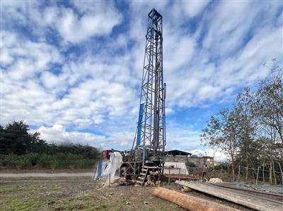 آغاز عملیات حفر یك حلقه چاه عمیق جدید در روستای گتگسر اسالم شهرستان تالش آغاز عملیات حفر یك حلقه چاه عمیق جدید در روستای گتگسر اسالم شهرستان تالش