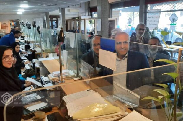 افزون بر ۱۲۰ نفر در کارگزاری های رسمی تامین اجتماعی گیلان مشغول ارائه خدمات هستند افزون بر ۱۲۰ نفر در کارگزاری های رسمی تامین اجتماعی گیلان مشغول ارائه خدمات هستند