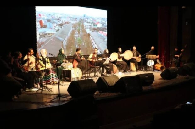 هفته رشت با کنسرت اقوام ایران رنگ گرفت هفته رشت با کنسرت اقوام ایران رنگ گرفت