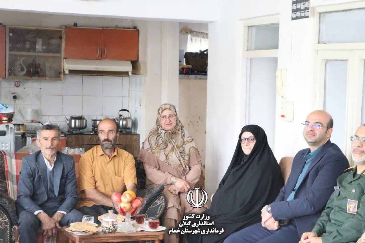 عزت امروز کشور مرهون فداکاری شهداست عزت امروز کشور مرهون فداکاری شهداست